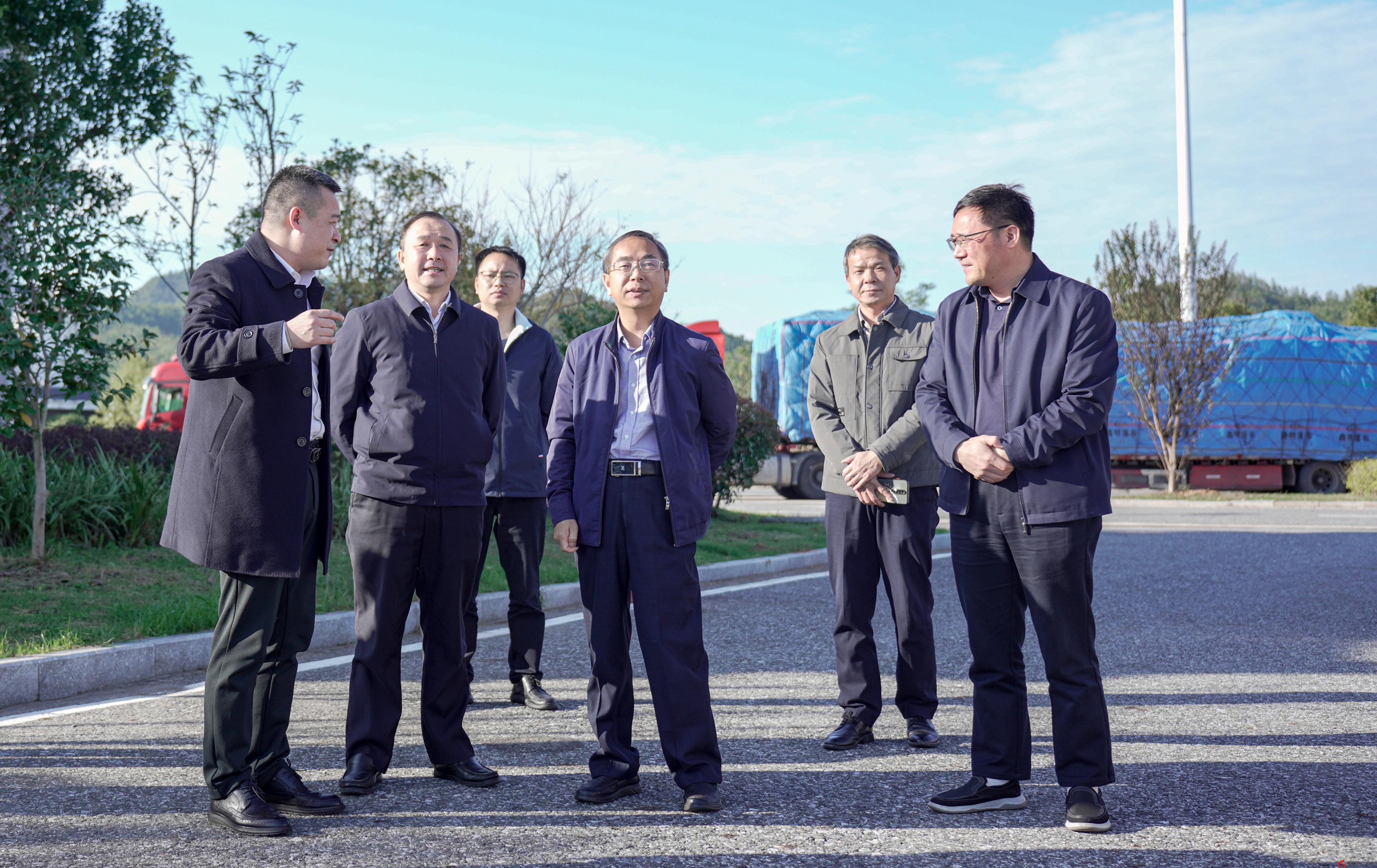 市國(guó)資委黨委書(shū)記、主任吳詩(shī)東到贛州交控集團(tuán)調(diào)研國(guó)企改革發(fā)展等工作